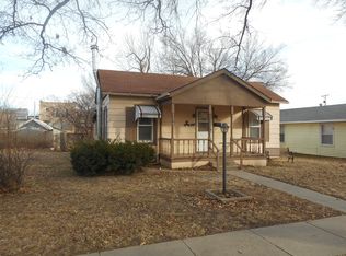 214 Chestnut St, Halstead, KS 67056