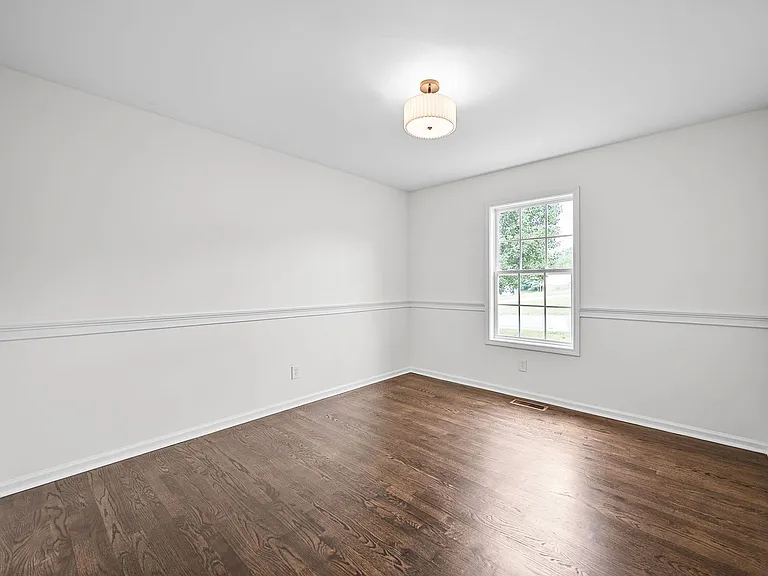 270 Harold Dr — Photo 27