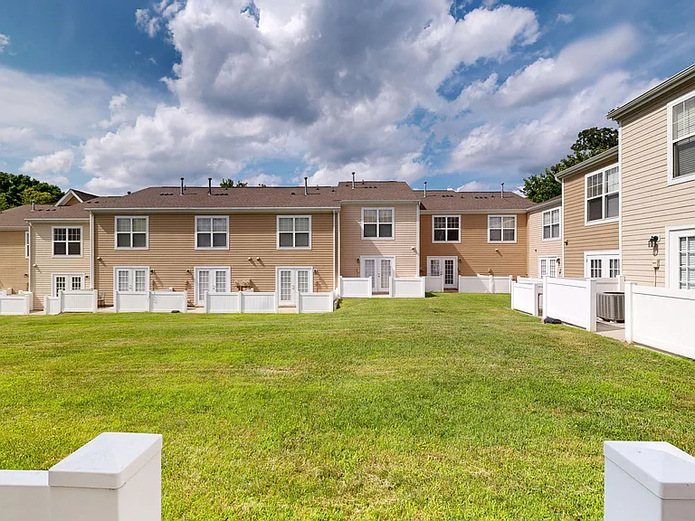 Gayton Pointe Townhomes — Photo 61
