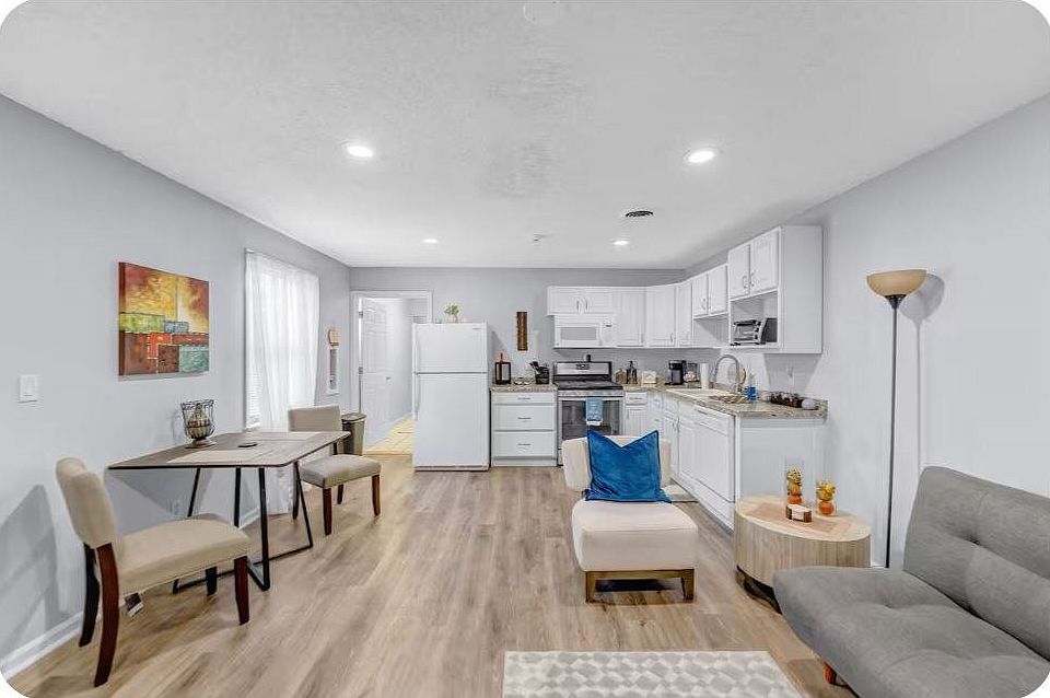 1st image of 3786 Broadway St Unit 3