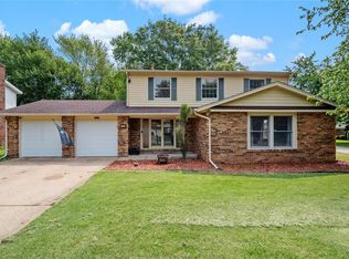 3320 Seven Pines Dr, Belleville, IL 62221