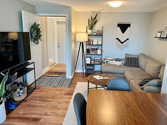 5th image of 257 Straight Ave NW APT 3