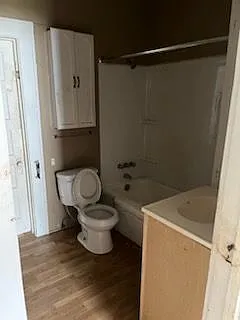 404 McGwigan St — Photo 8