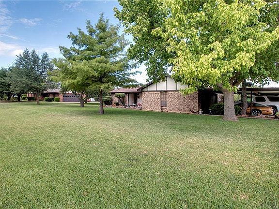 3rd image of 1841 Cindy Ct