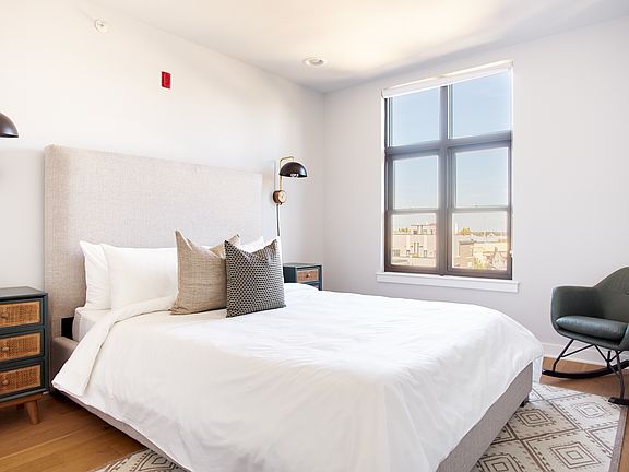 2nd image of 222 Vine St APT 13
