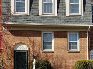 12076 Stallion Ct, Woodbridge, VA 22192