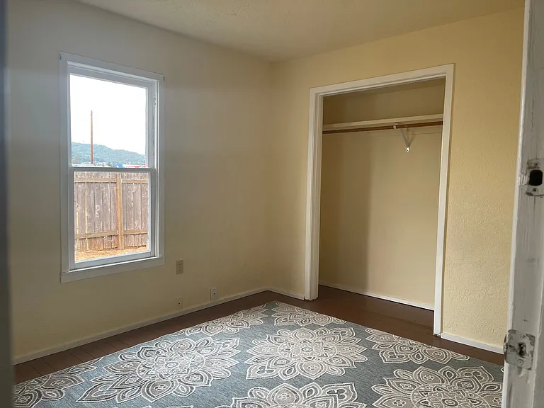 663 SE Parrott St — Photo 11