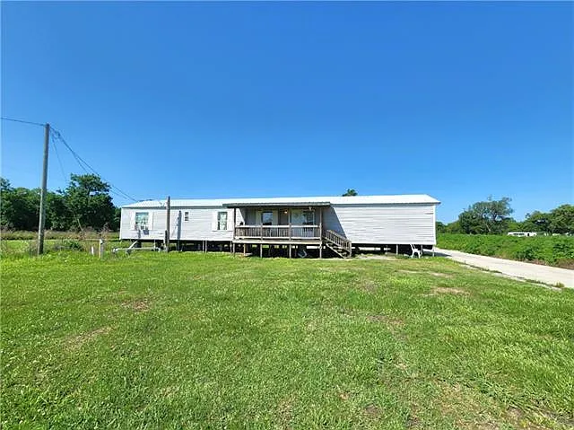3 bed, 2.0 bath, 1216 sqft, $1,500 — Photo 1