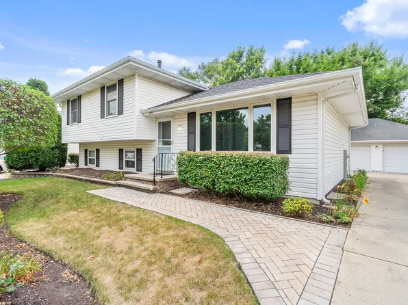 371 Whiteside Dr, Joliet, IL 60435