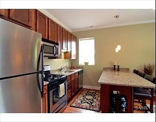4th image of 3417 N Wolcott Ave #2