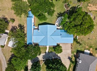 602 W Golden Beach Dr, Buchanan Dam, TX 78609