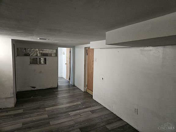 5th image of 5945 Leffingwell Ave