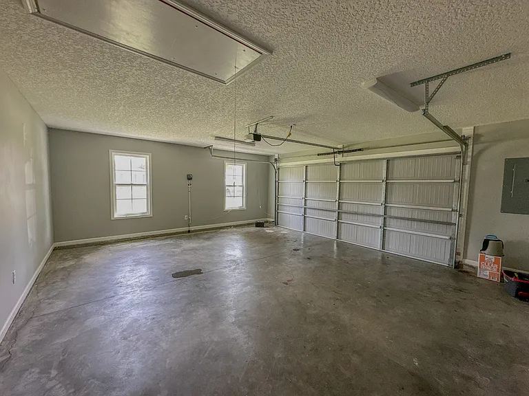 1206 Lynn Ter — Photo 14