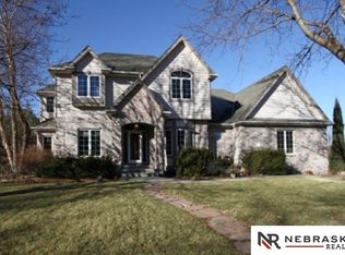 6101 Rolling Hills Blvd, Lincoln, NE 68512