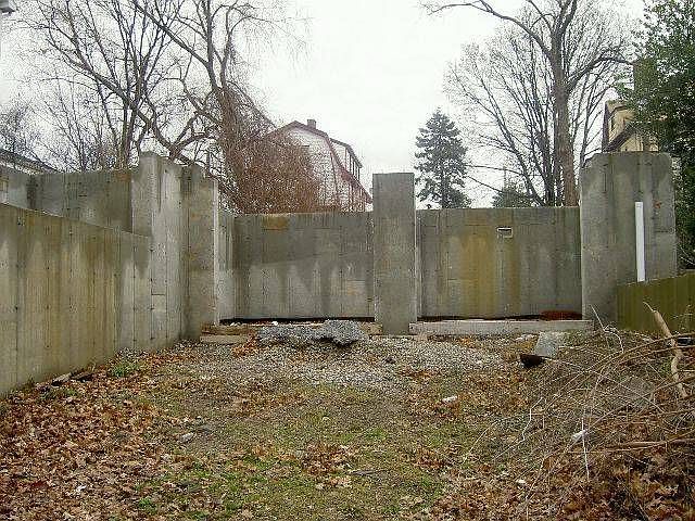 1st image of 453 S 1st Ave