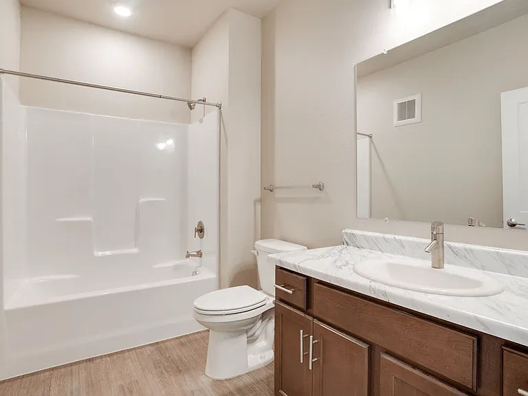 Pinehurst Apartments — Photo 5