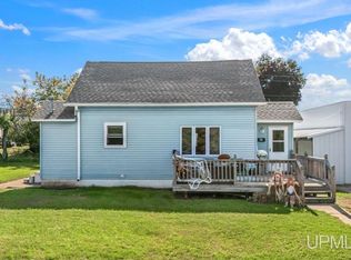 611 Railroad Ave, Norway, MI 49870