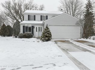 1407 Canyon Run Rd, Naperville, IL 60565