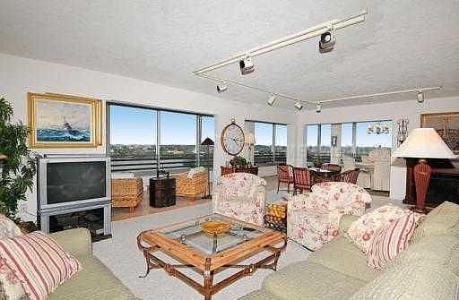 5th image of 1355 S Portofino Dr APT 603