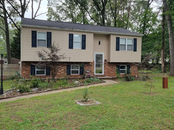 312 Queen Anne Rd, Pasadena, MD 21122