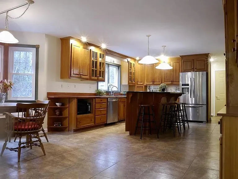 78 Schoolhouse Rd — Photo 5