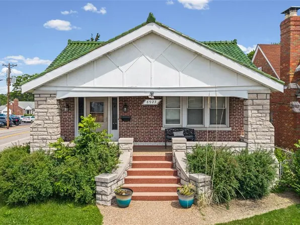 8923 Gravois Rd, Saint Louis, MO 63123