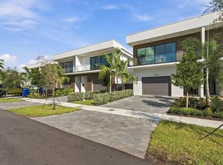 1015 NE 3rd St, Fort Lauderdale, FL 33301
