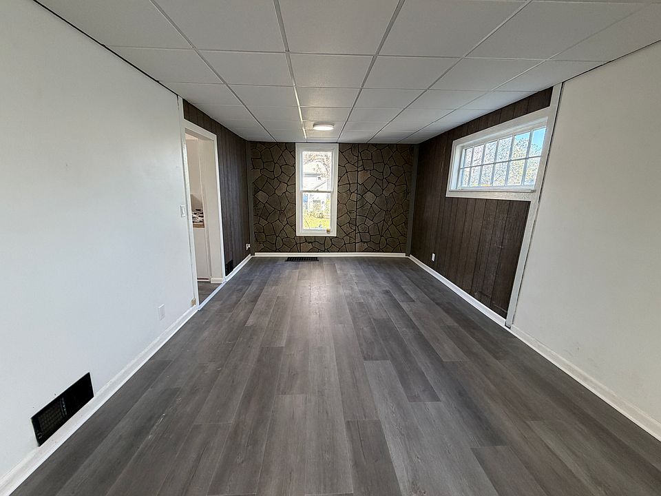 1st image of 191 Lock St #1