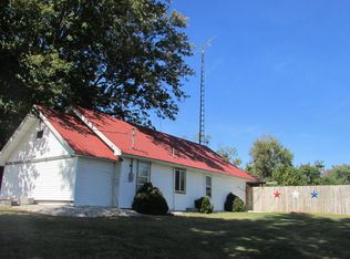 1943 S Meridian Rd, Mitchell, IN 47446