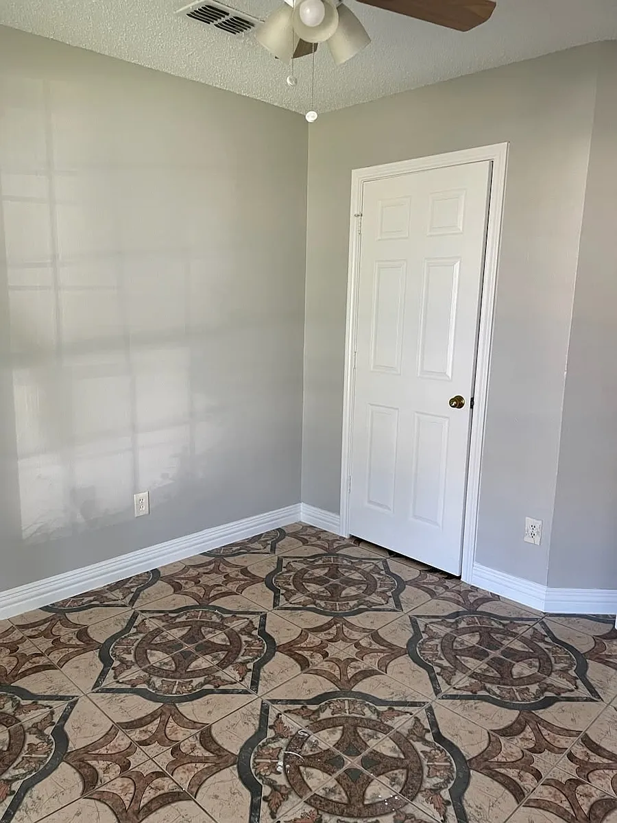 Building Photo - 313 Creekwood Ln #1