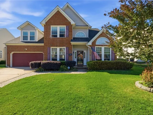 123 Lakes Edge Dr, Suffolk, VA 23434