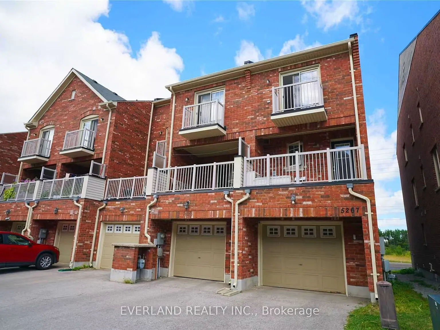 3 bed, $3,000 — Photo 3