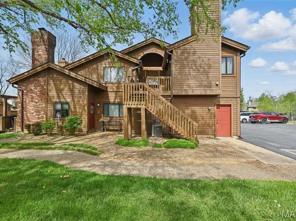 1603 Hemingway Ln Unit E, Saint Charles, MO 63304