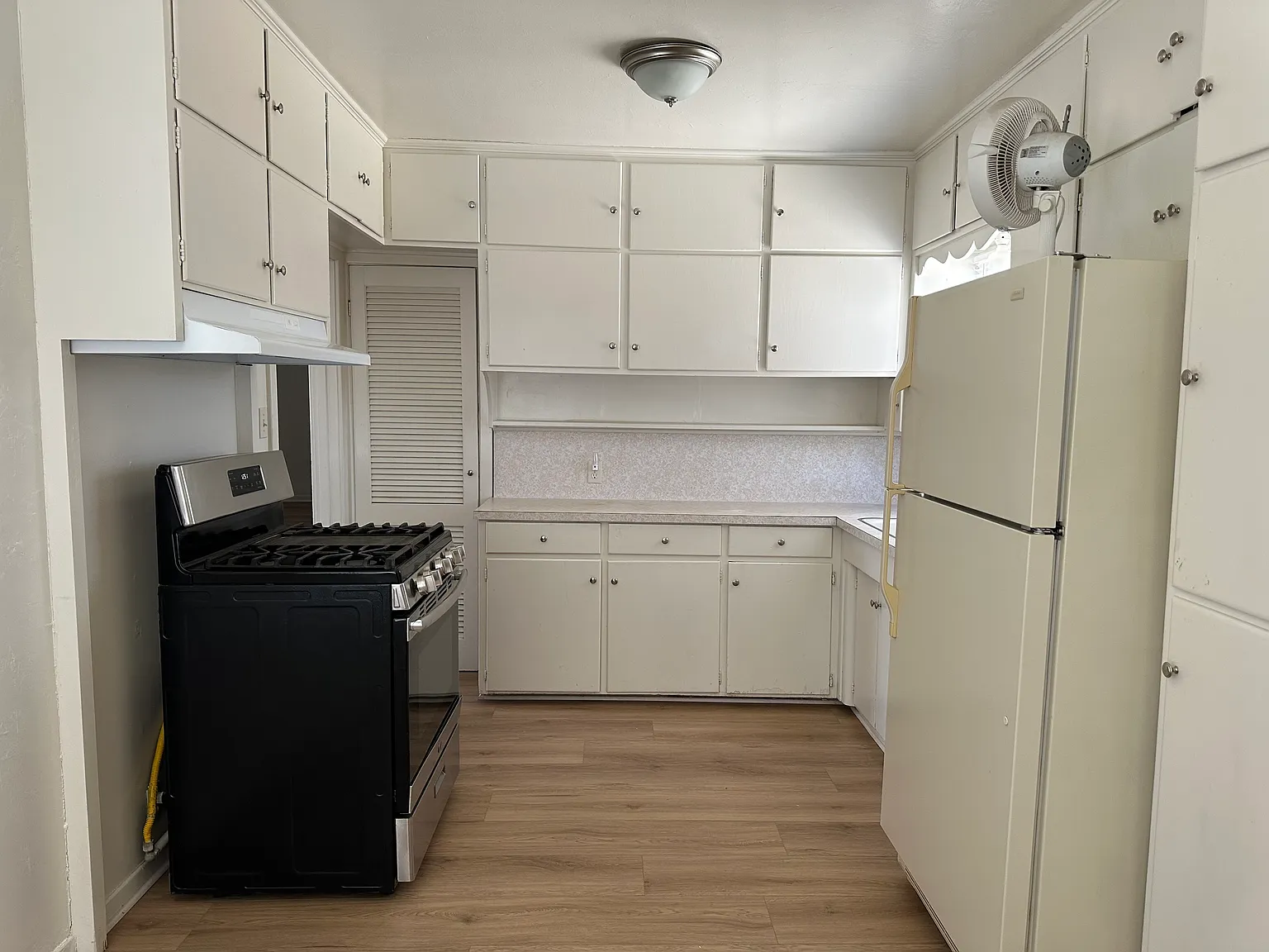 2 bed, 853 sqft, $1,500 — Photo 2