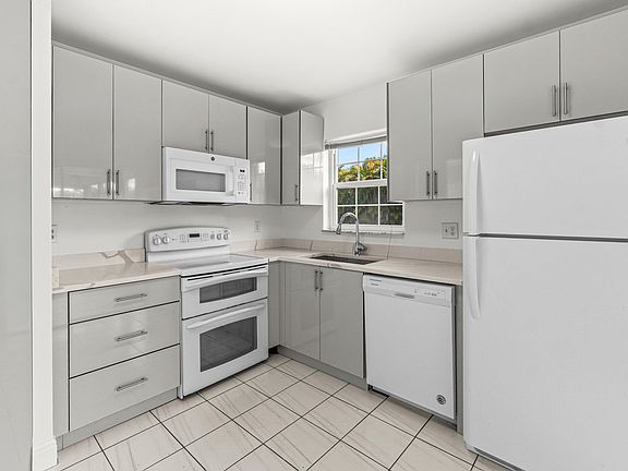 5th image of 9162 SW 5th St APT A