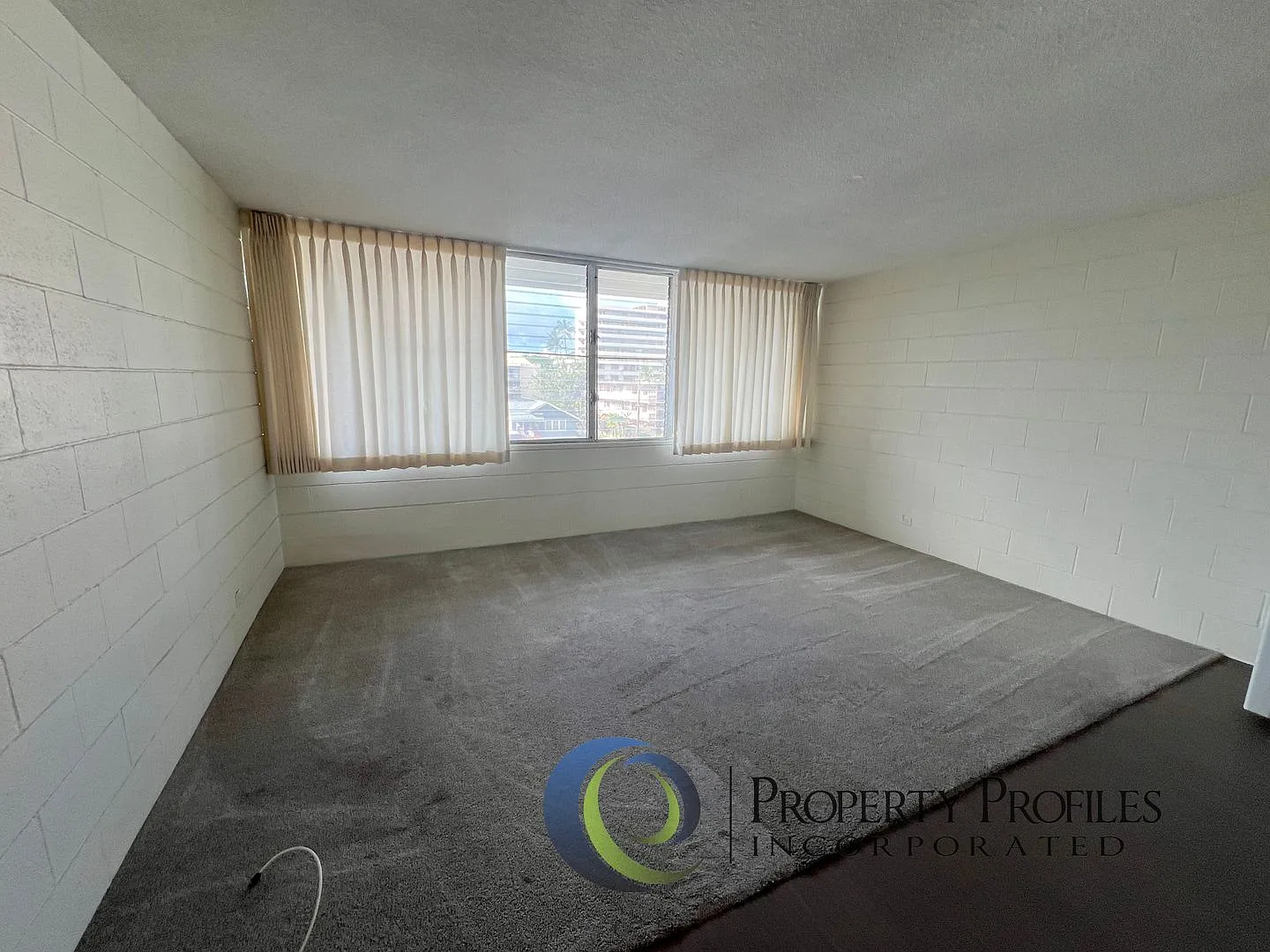 Punahou Gardens Studio - Available Now! — Photo 3