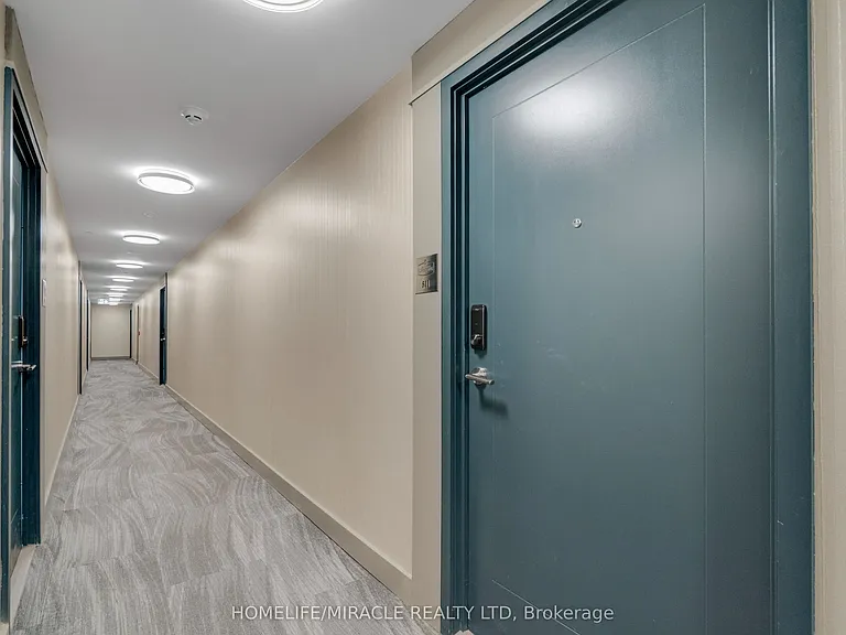 15 Watergarden Dr #511 — Photo 2