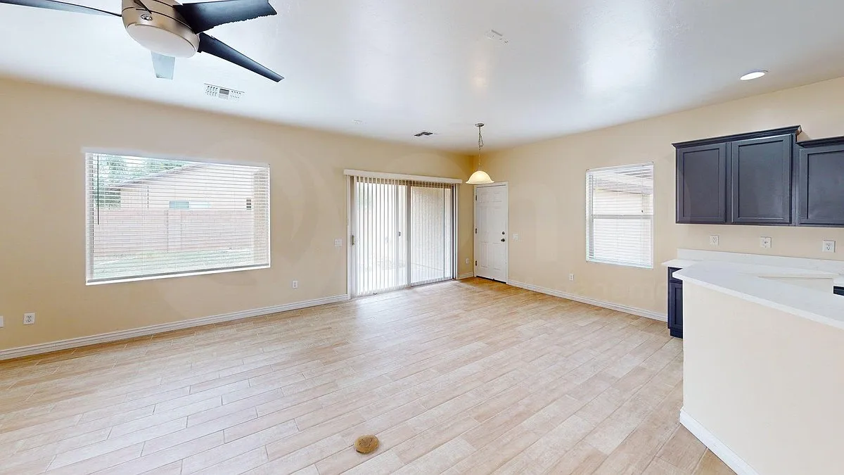 4 bed, 3.0 bath, 1880 sqft, $1,875 — Photo 4