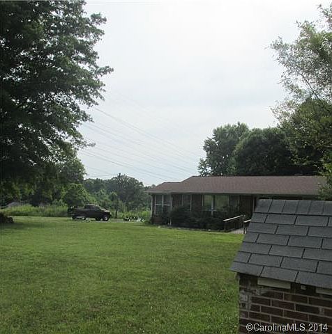 2nd image of 8125 Steele Creek Rd