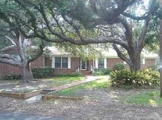 103 S Walnut St, Vivian, LA 71082