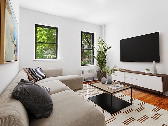 2nd image of 205 W 91st St APT 5C