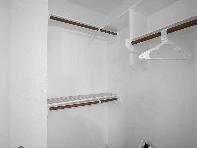 2903 McLaren Dr — Photo 16