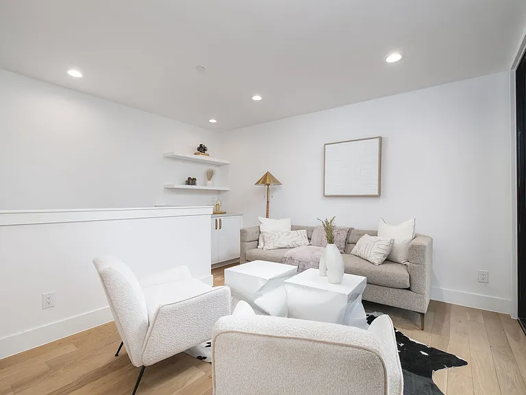 4303 Cedar Springs Rd #103 — Photo 30