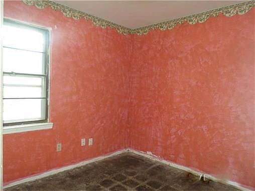 5th image of 2910 Highland Ave