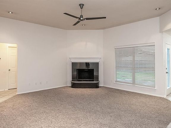 3rd image of 2800 Jennie Wells Dr
