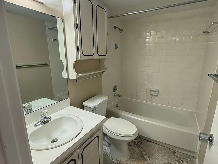130 Jasmine Woods Ct #9D — Photo 49
