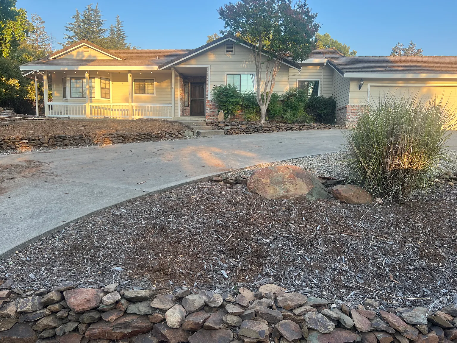 2331 Huckleberry Ln photo 1
