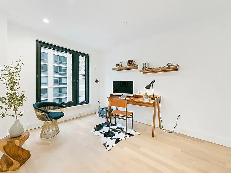 260 Gold St #713 — Photo 6