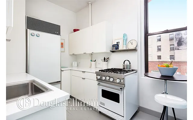 Sold by Douglas Elliman | media 23