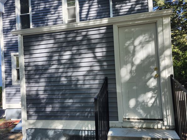 32 Webb St